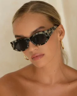 Freyrs Layla Sunglasses - Grey